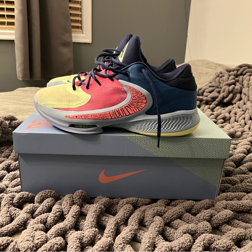 Nike zoom freak 4